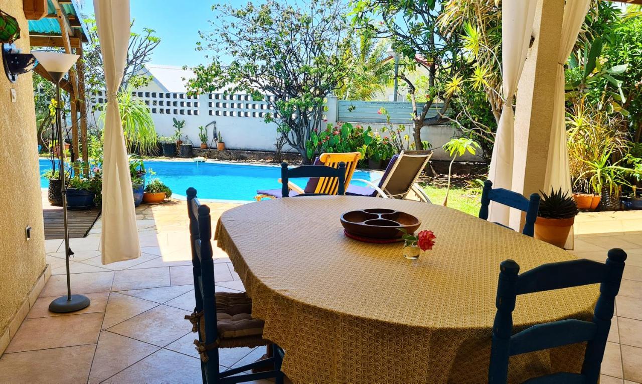 Ti Case Fleurie * Piscine * Jardin Tropical Сен-Лё Экстерьер фото