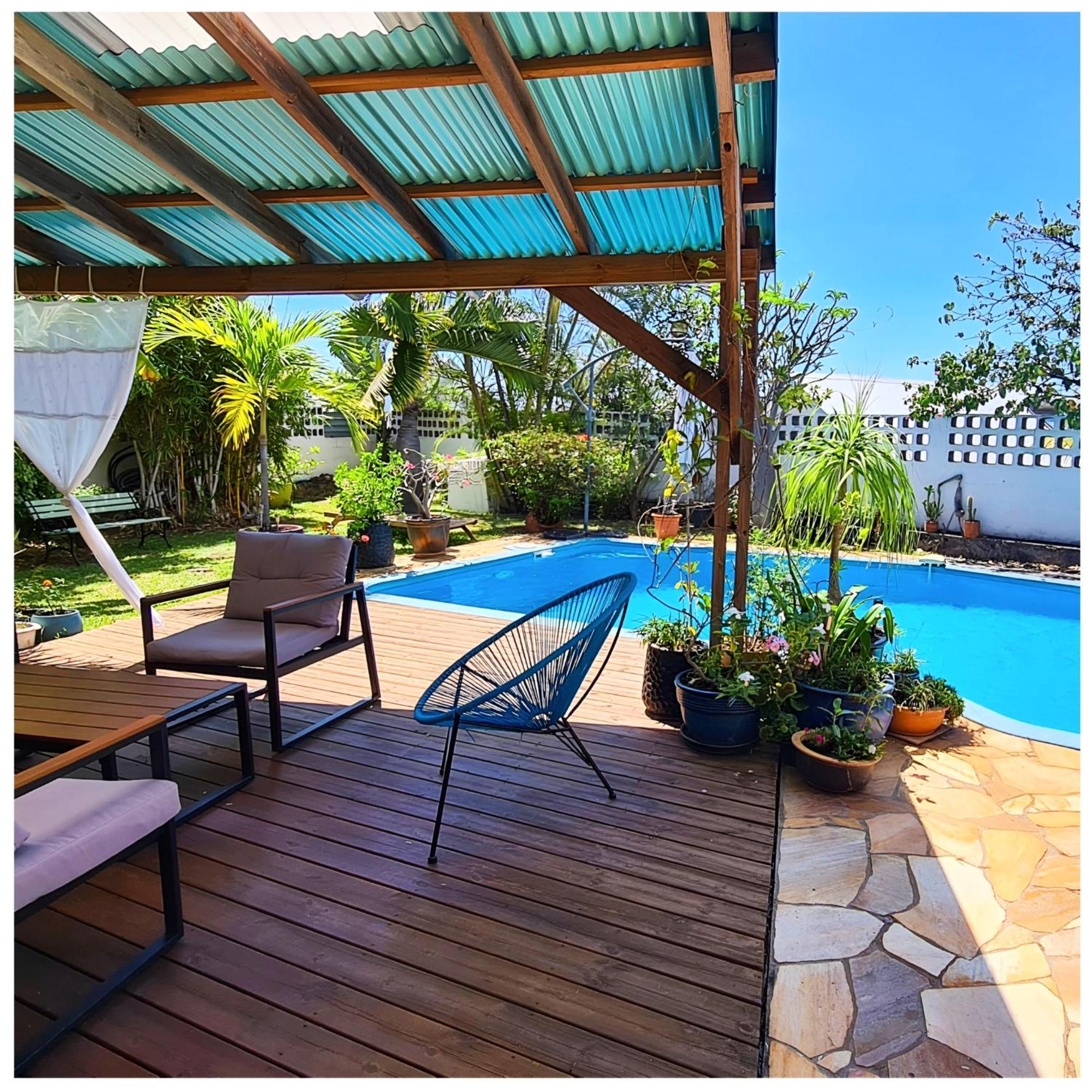 Ti Case Fleurie * Piscine * Jardin Tropical Сен-Лё Экстерьер фото